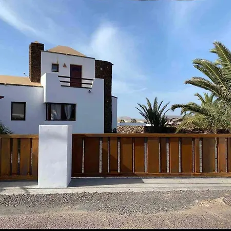 Beautiful Villa With Private Pool In Lajares Holiday home