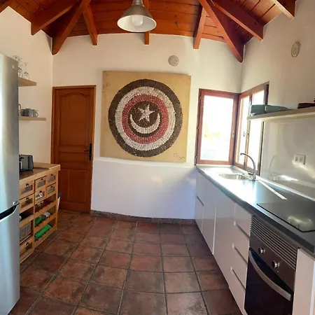 Beautiful Villa With Private Pool In Lajares Hébergement de vacances *