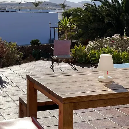 Beautiful Villa With Private Pool In Lajares